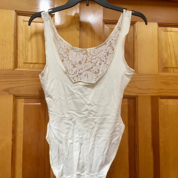 3/$10 lace bodysuit - Picture 4 of 6